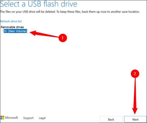 Cliquez sur le lecteur USB que vous souhaitez utiliser, puis cliquez sur "Suivant".