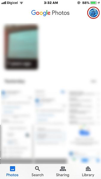 Écran d'accueil Google Photos avec l'icône de profil en surbrillance