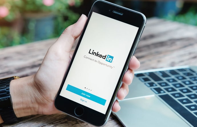 Comment afficher le profil LinkedIn de quelqu'un sans qu'il le sache