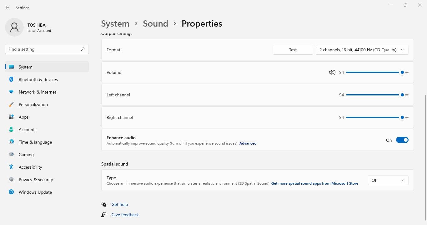 Ouverture de l'option avancée dans les paramètres de sortie audio dans l'application Paramètres de Windows 11