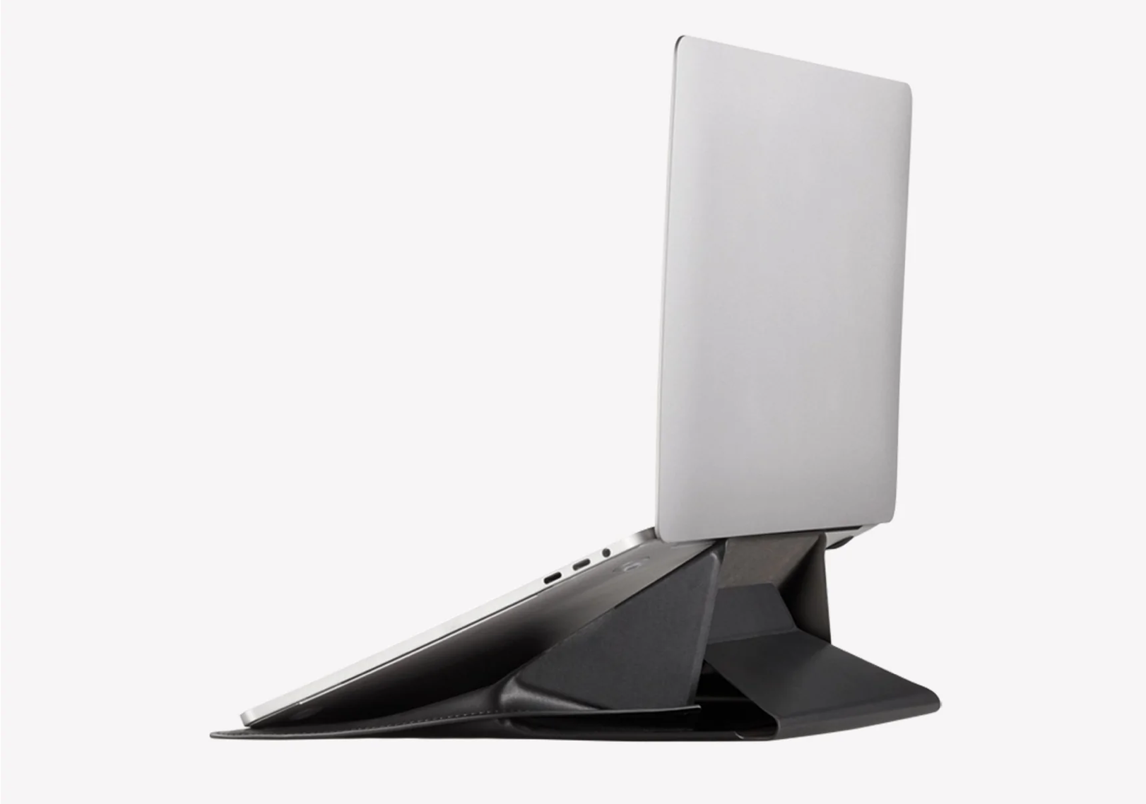 Combinaison MOFT Case / Stand avec MacBook sur le dessus