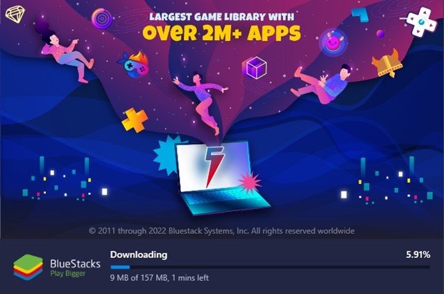 attendez que l'émulateur BlueStacks s'installe